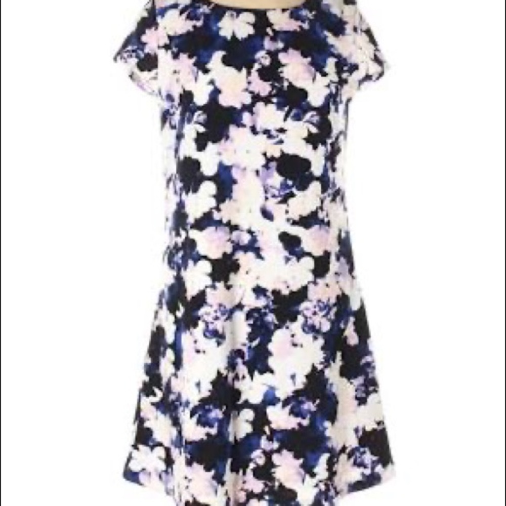 Jessica Simpson casual dress